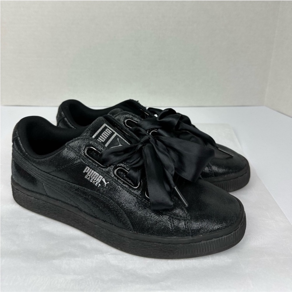 Puma Basket Heart Black Sneakers Sz 8 Women Satin Ribbon Lace Classic‎